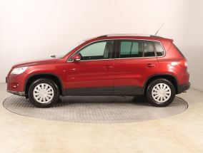 Volkswagen Tiguan - 2010