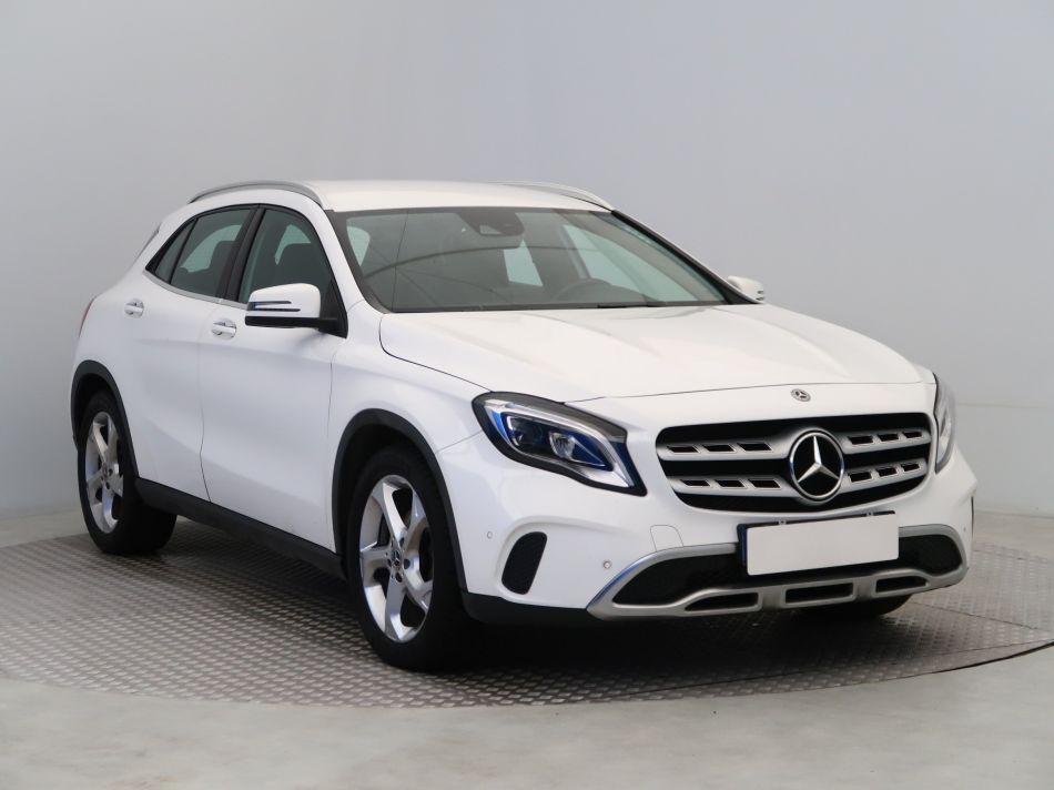 Mercedes-Benz GLA - 2019