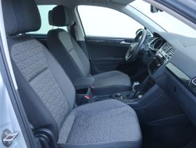 Volkswagen Tiguan - 2021