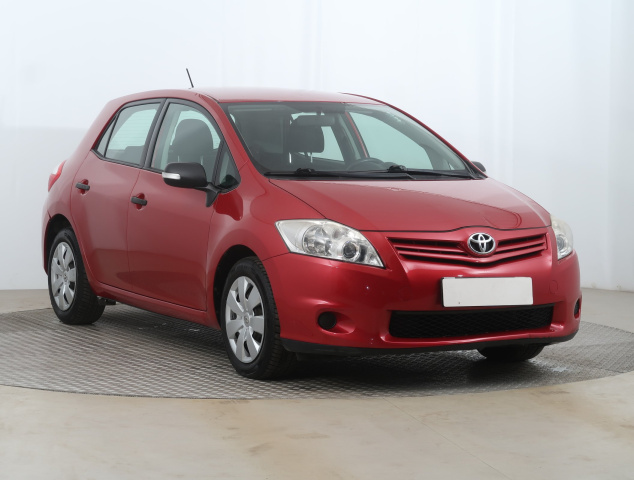 Toyota Auris 2011