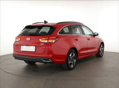 Hyundai i30 - 2025