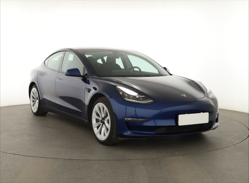 Tesla Model 3 - 2020
