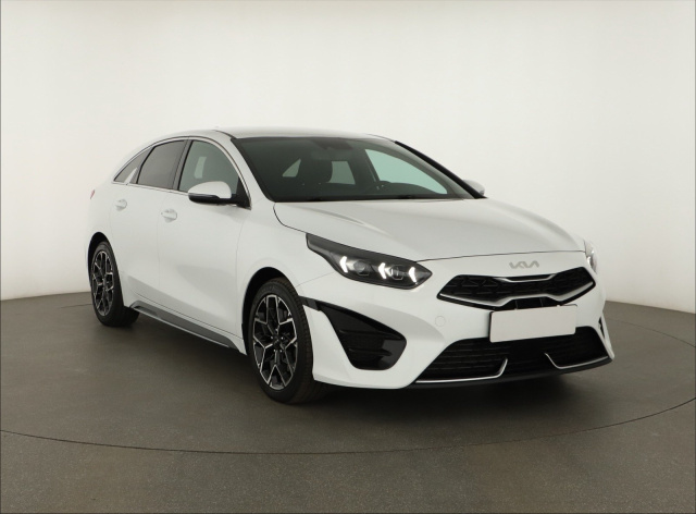 Kia ProCeed 2023