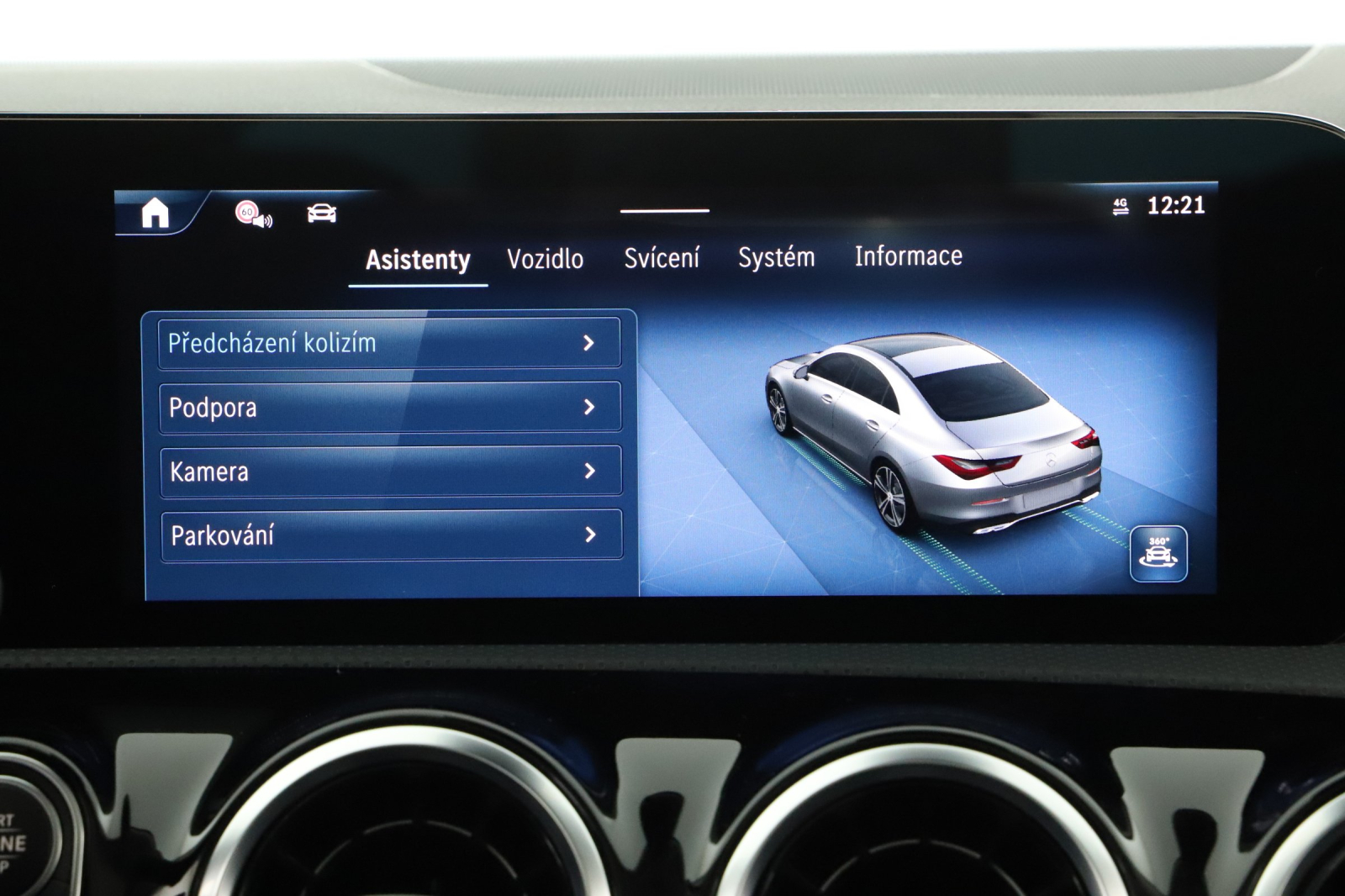 Mercedes-Benz CLA - 2025