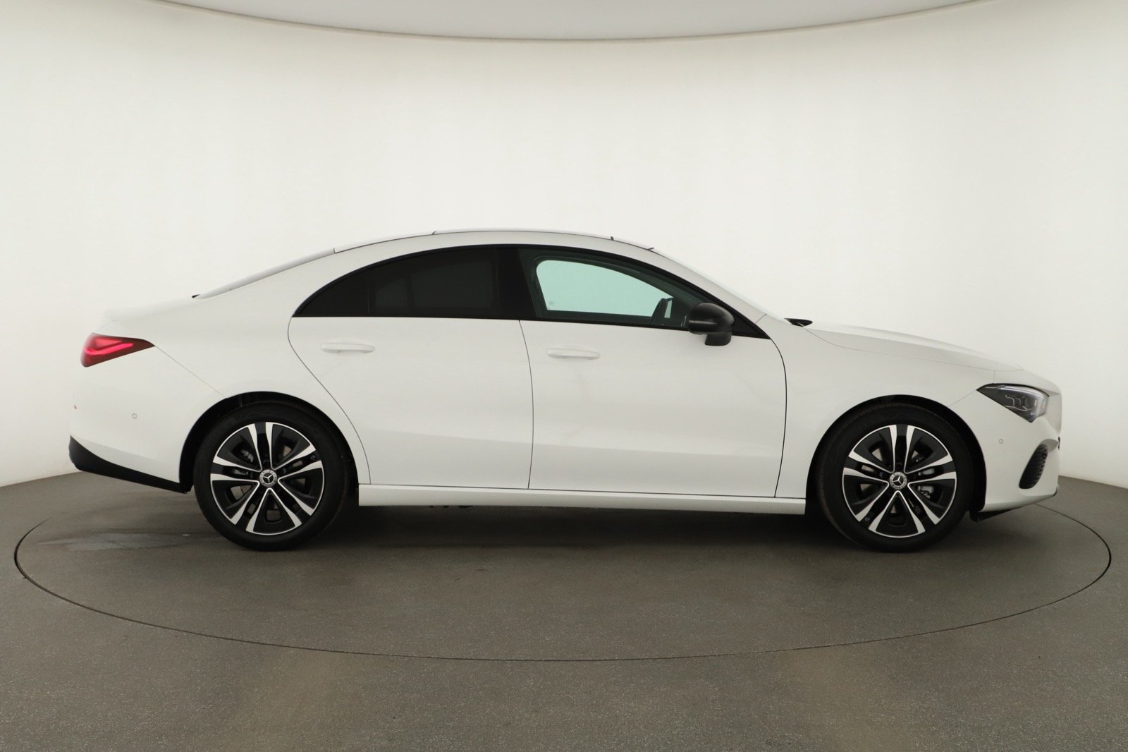 Mercedes-Benz CLA - 2025