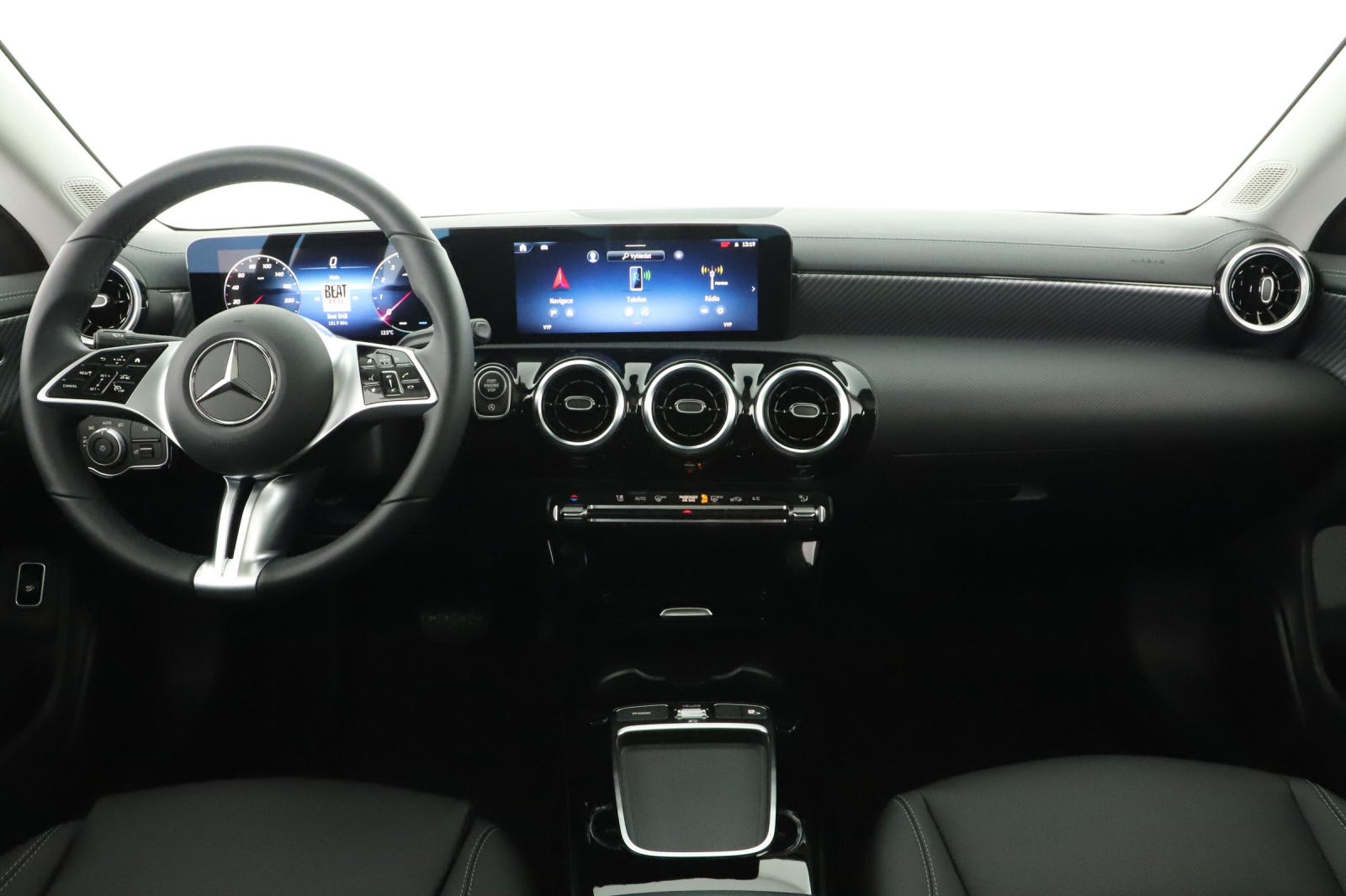 Mercedes-Benz CLA - 2025