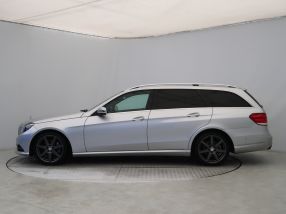 Mercedes-Benz E - 2013