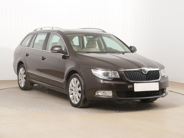 Škoda Superb, 2012