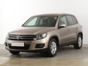 Volkswagen Tiguan - 2016