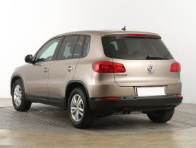 Volkswagen Tiguan - 2016