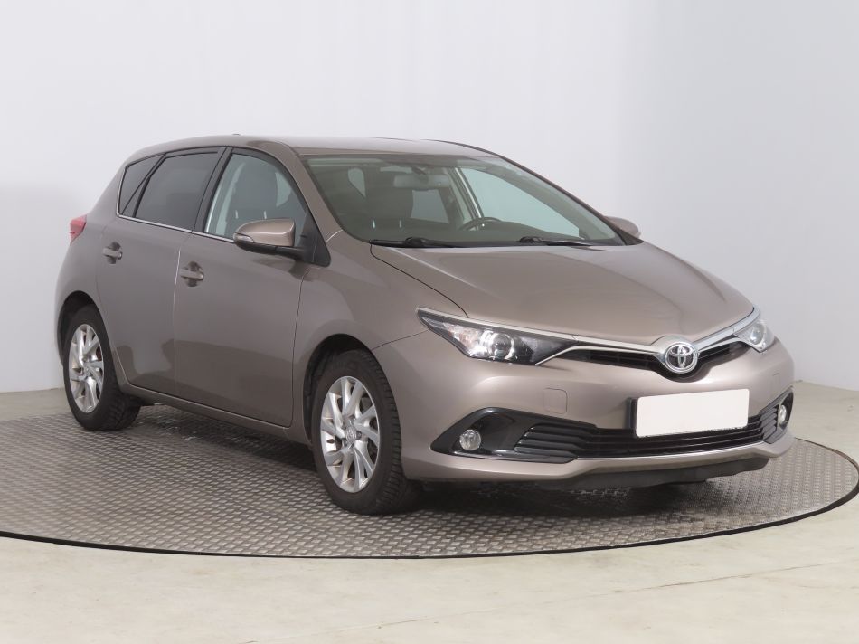 Toyota Auris - 2015
