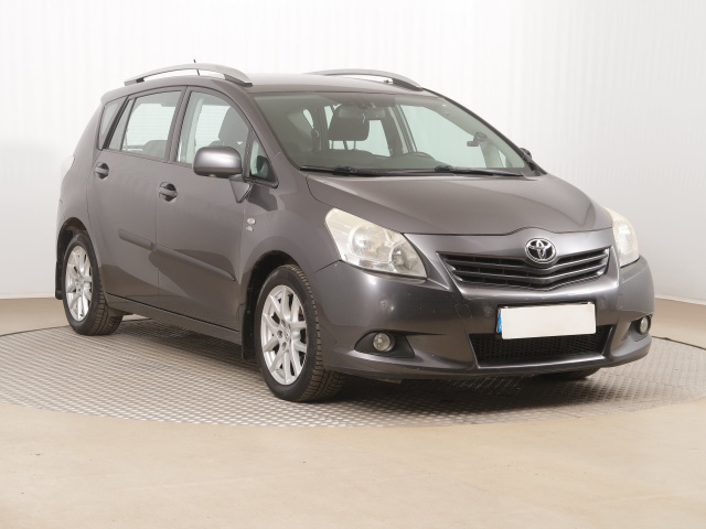 Toyota Verso 2011