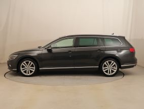 Volkswagen Passat - 2020