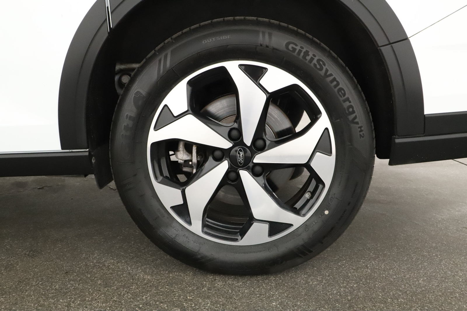 Ford Tourneo Connect - 2025