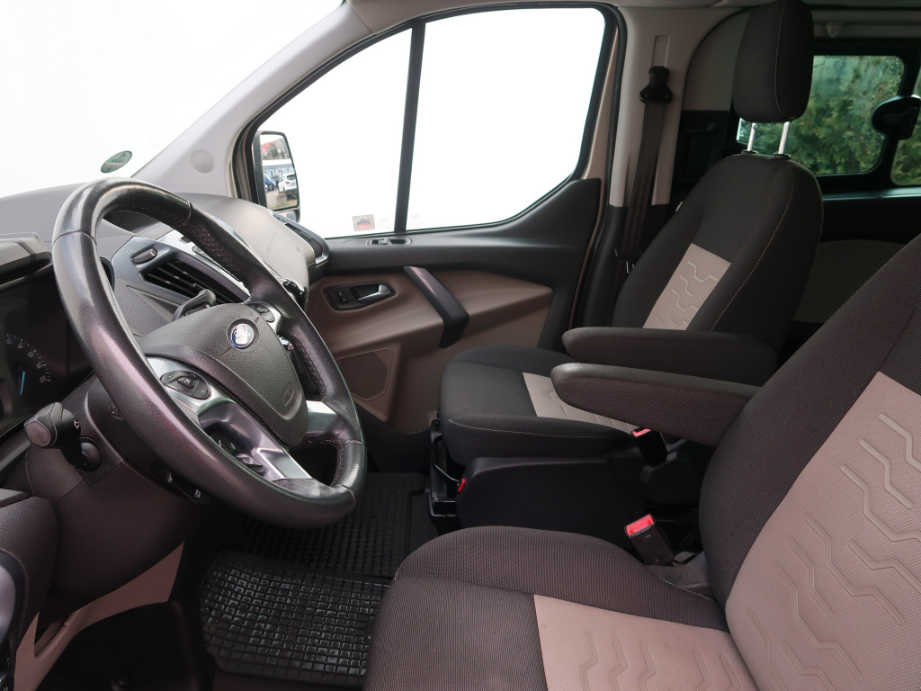 Ford Tourneo Custom
