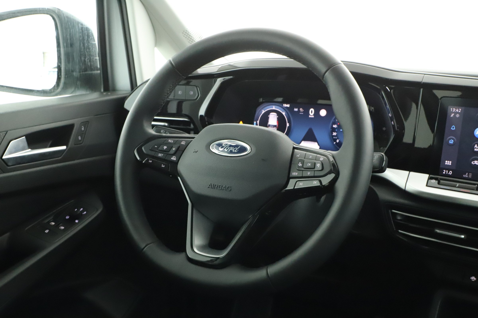 Ford Tourneo Connect - 2025