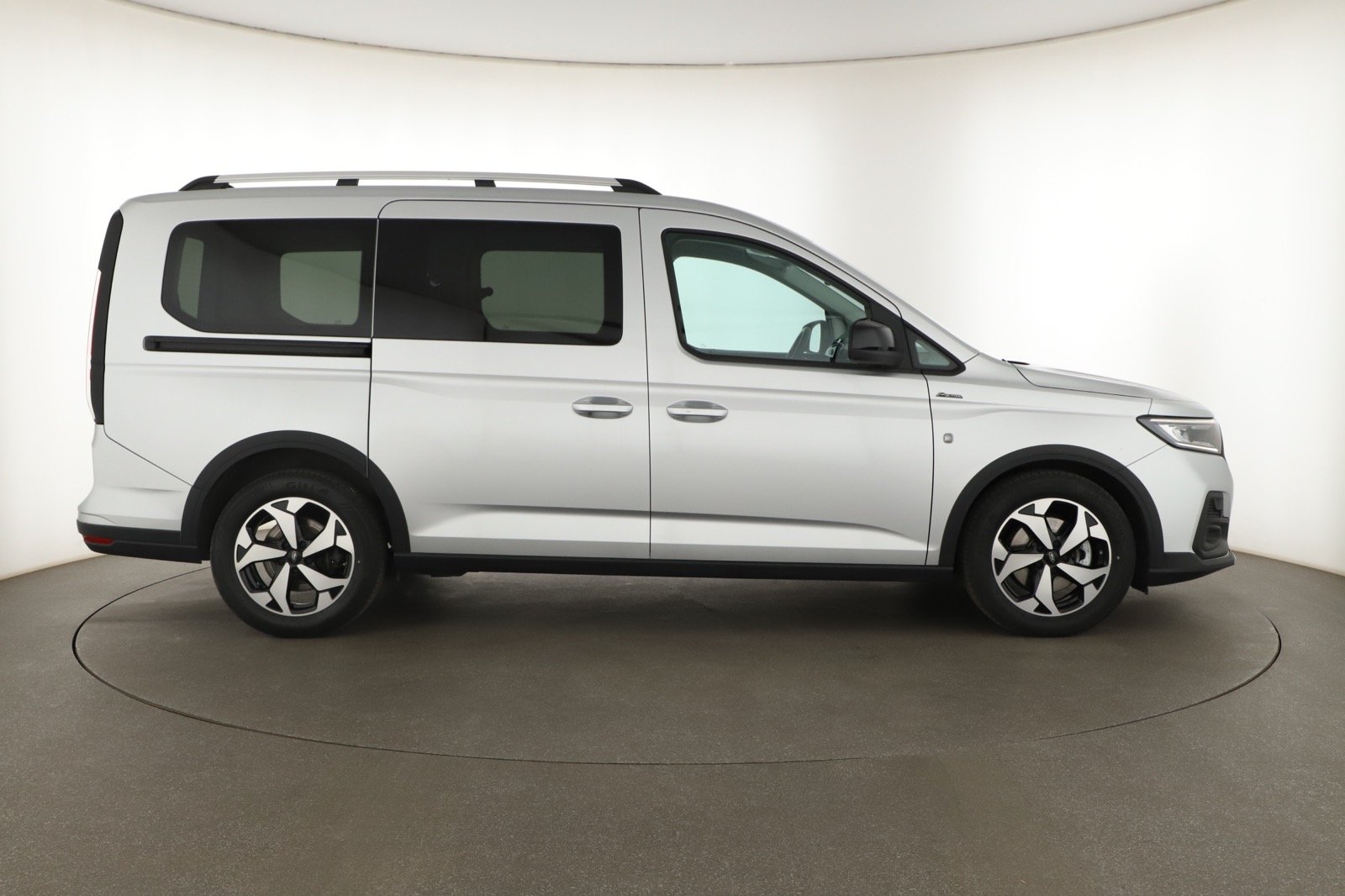 Ford Tourneo Connect - 2025