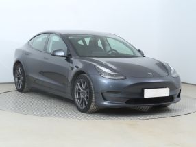 Tesla Model 3 - 2020