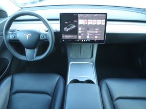 Tesla Model 3 - 2020