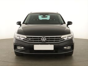 Volkswagen Passat - 2021