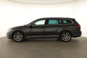 Volkswagen Passat - 2021