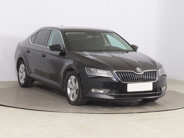 Škoda Superb 2016