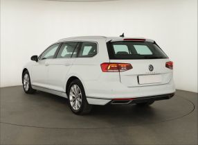 Volkswagen Passat - 2020