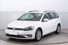 Volkswagen Golf - 2020