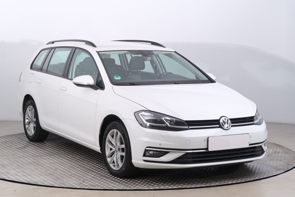 Volkswagen Golf - 2020