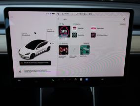 Tesla Model 3 - 2019