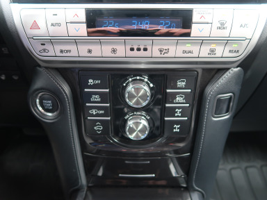 Toyota Land Cruiser - 2023