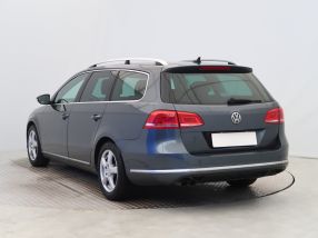Volkswagen Passat - 2011