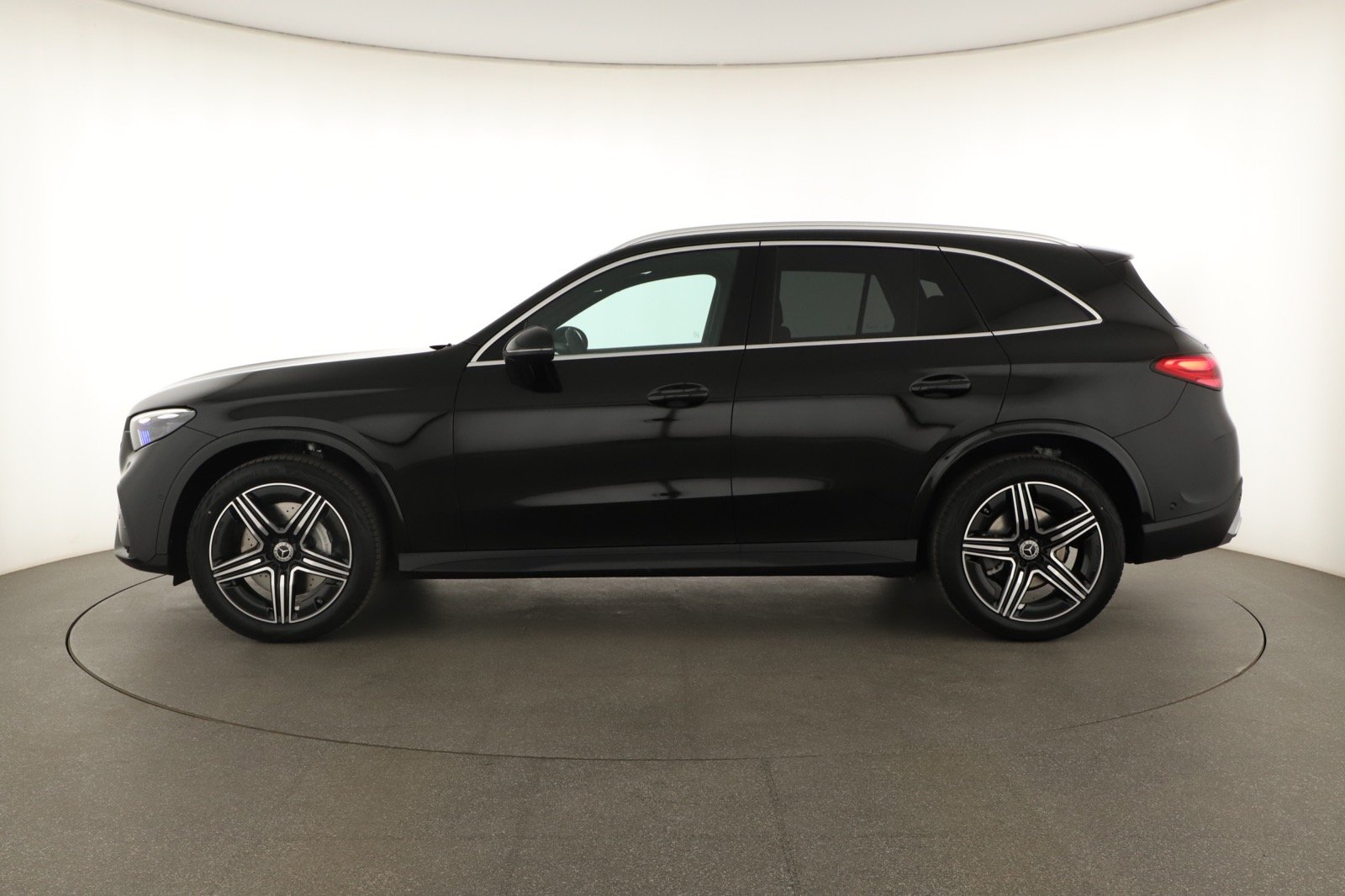 Mercedes - Benz GLC - 2025