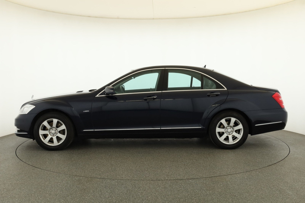 Mercedes-Benz S