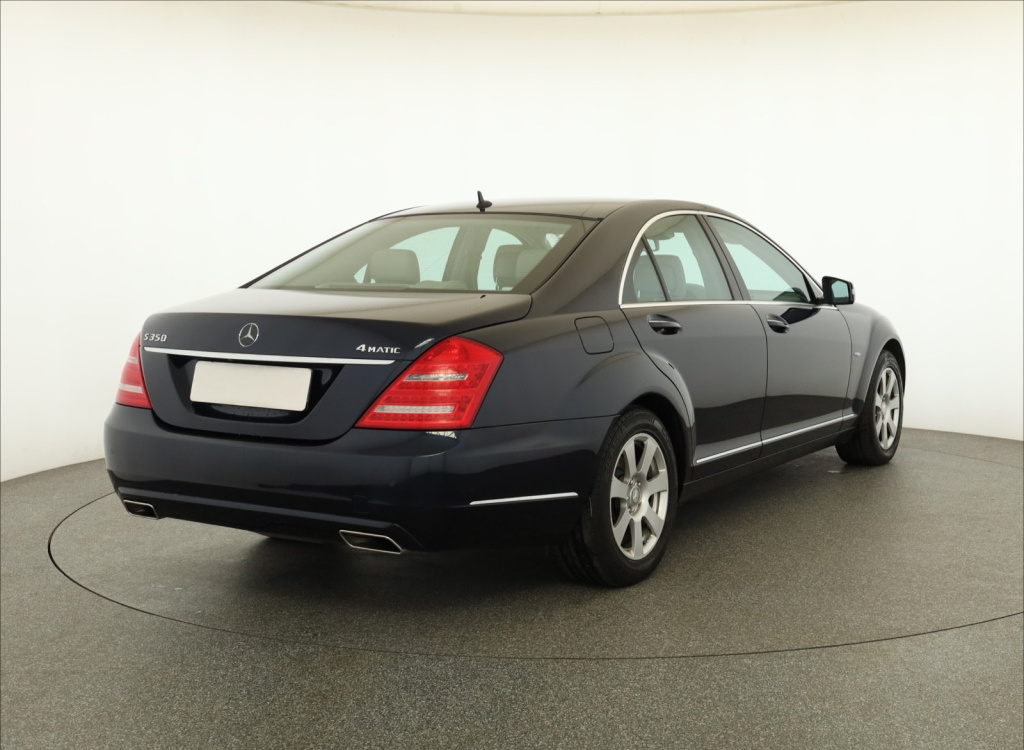 Mercedes-Benz S