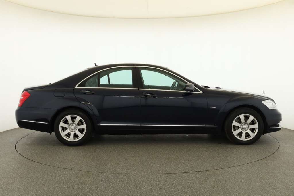 Mercedes-Benz S