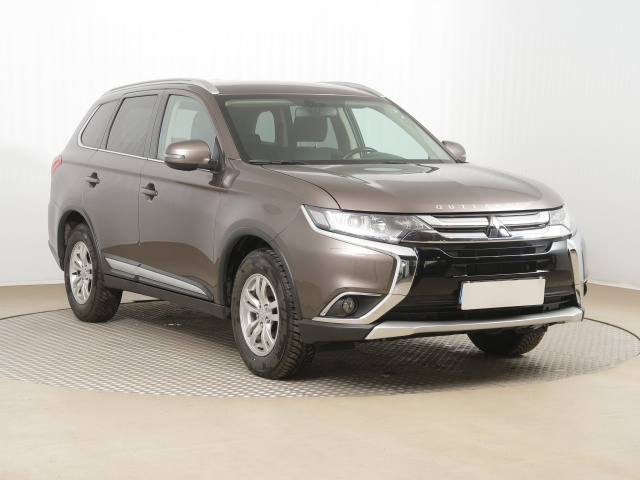 Mitsubishi Outlander 2016