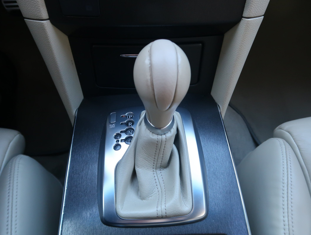 Infiniti QX70