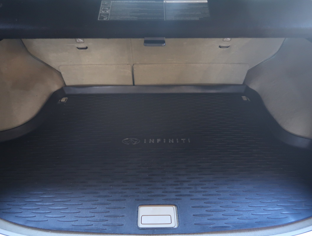 Infiniti QX70