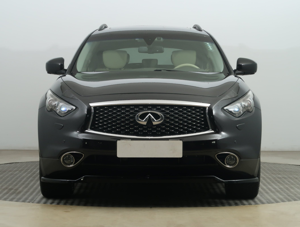 Infiniti QX70