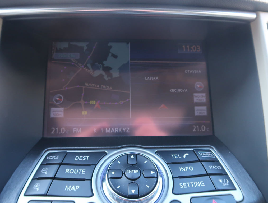 Infiniti QX70