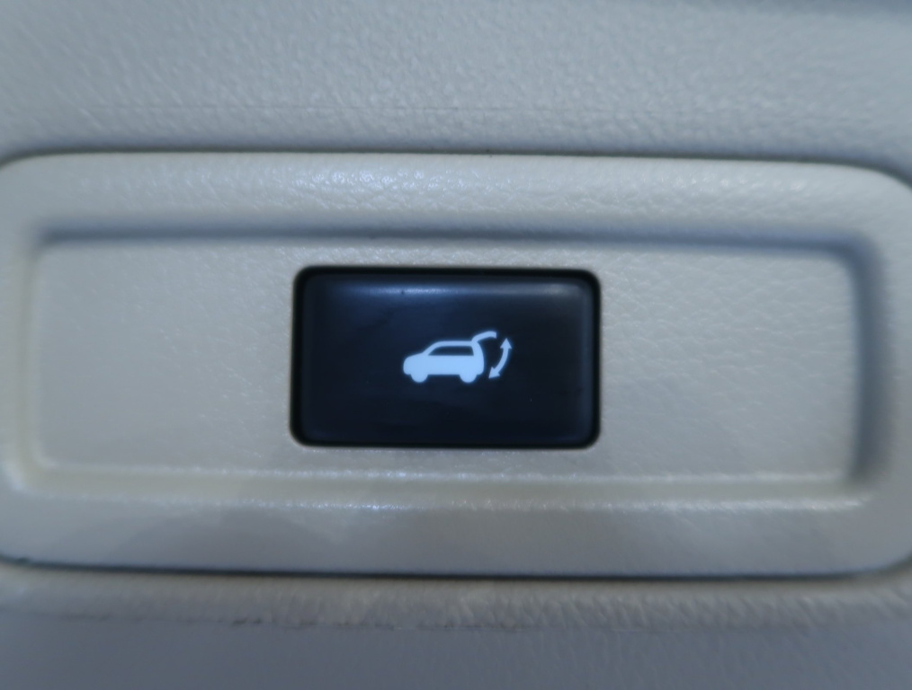 Infiniti QX70