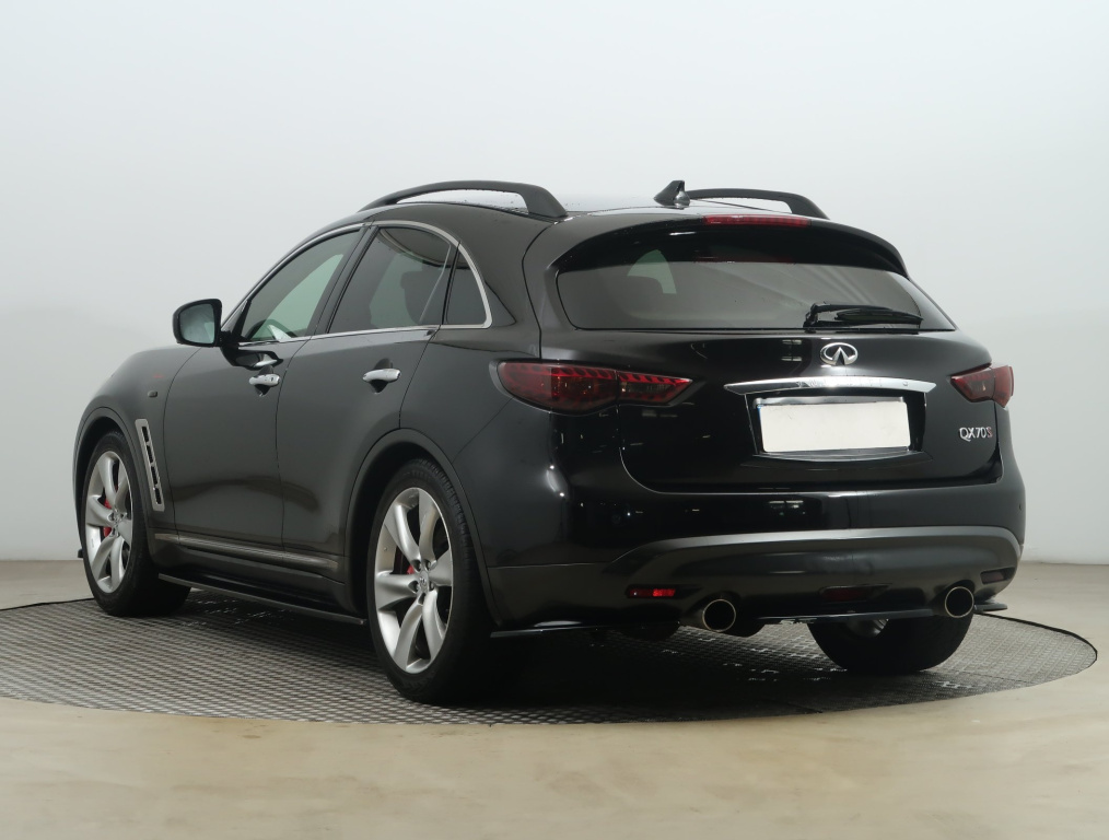 Infiniti QX70