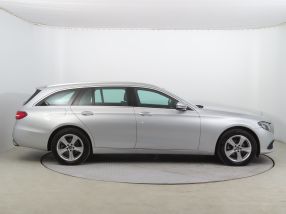 Mercedes-Benz E - 2017
