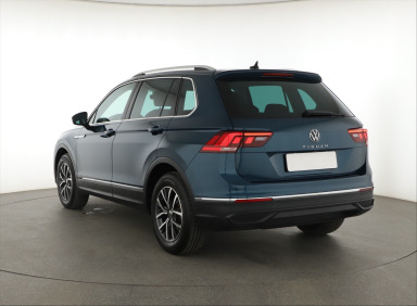 Volkswagen Tiguan - 2024