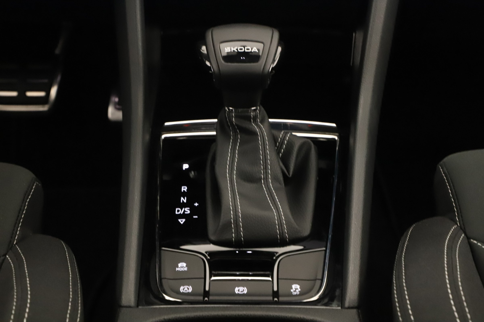 Škoda Karoq - 2025