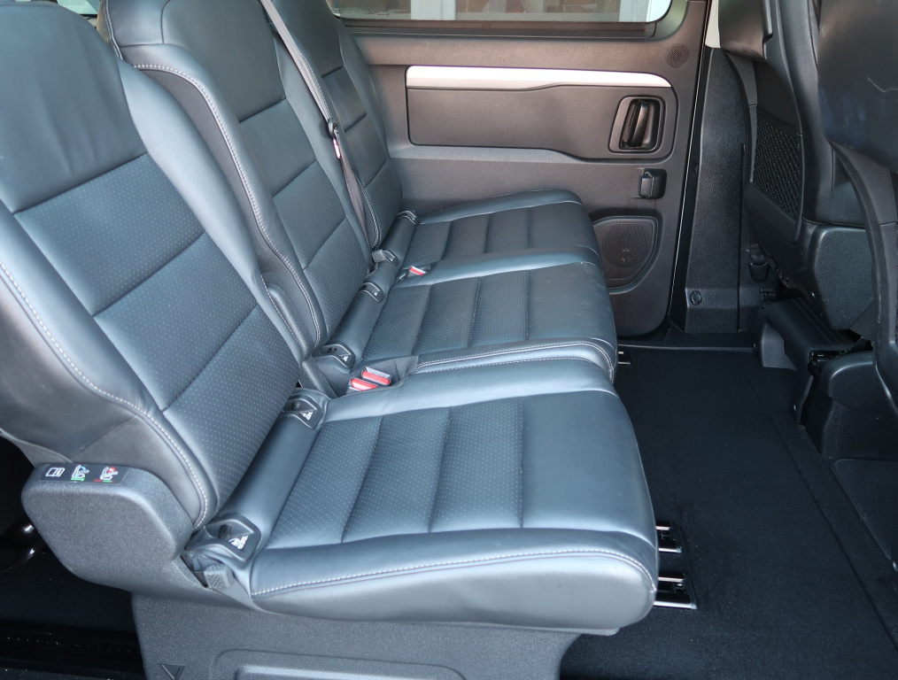 Peugeot Traveller