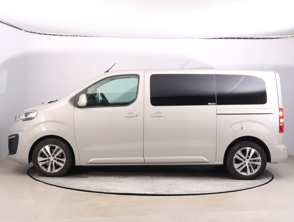 Peugeot Traveller