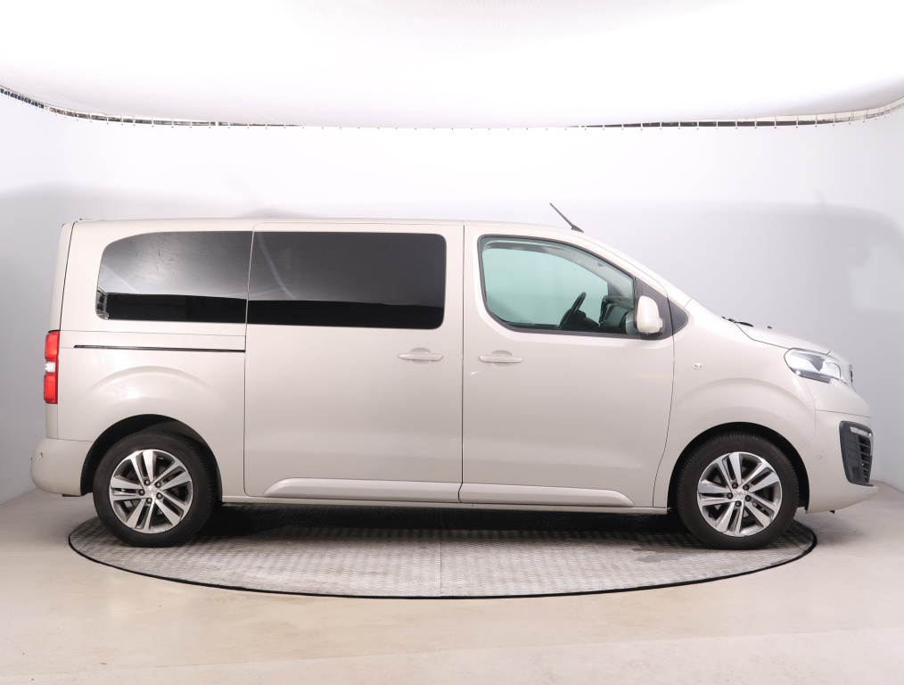 Peugeot Traveller