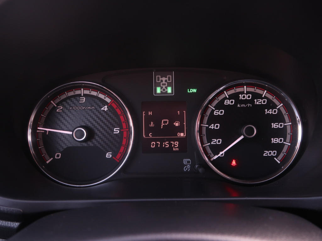 Mitsubishi L200